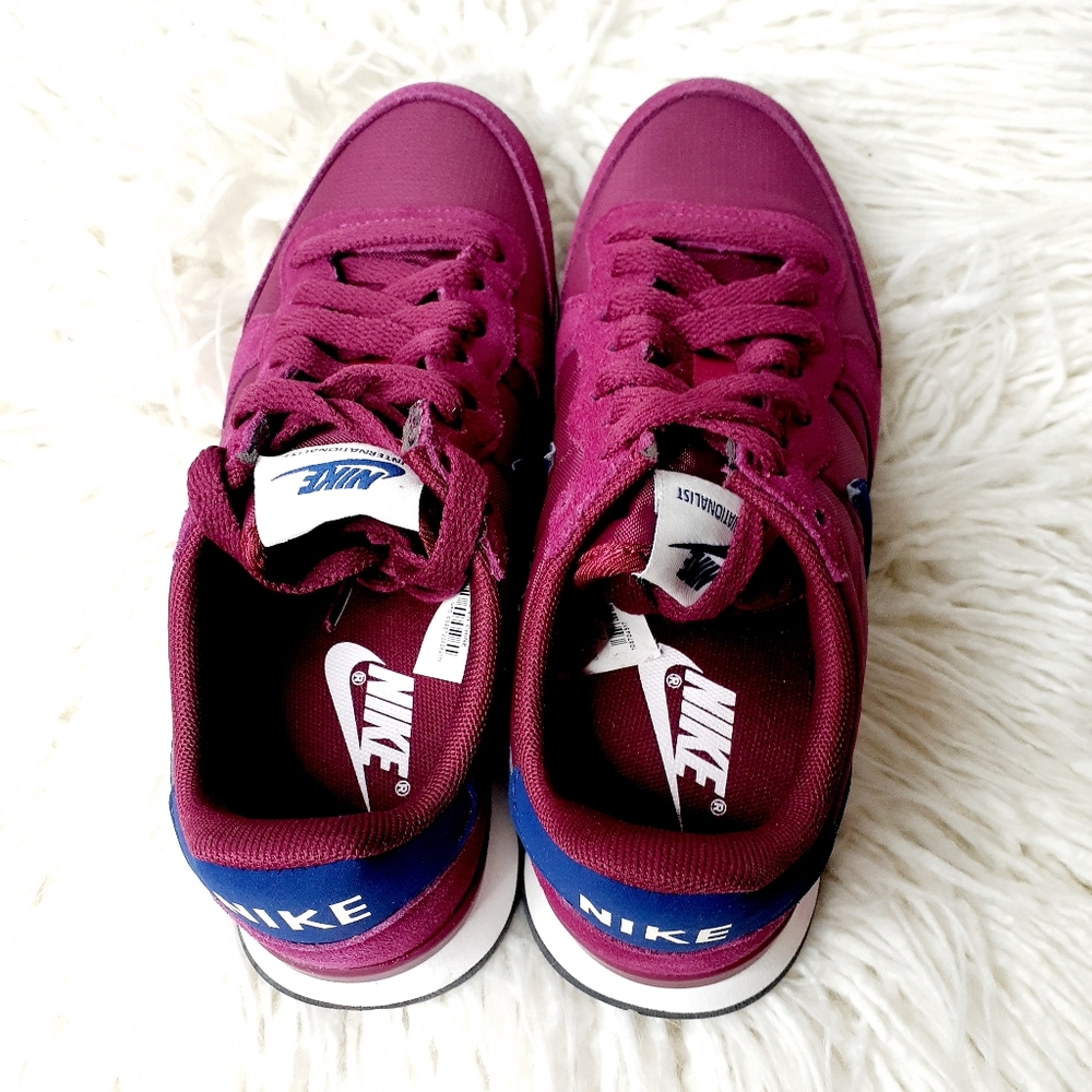 NEW Nike Internationalist True Berry women’s - Picture 2 of 15